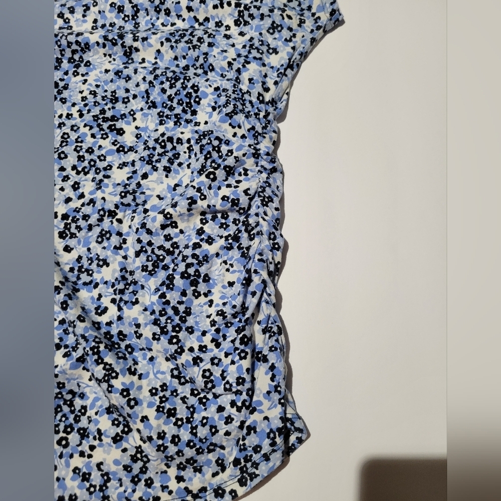 Michael Kors Blue Micro Floral AOP Ruched Fitted Blouse with Cap Sleeves - Picture 6 of 8